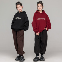 Ůͯ���e�Bñ�ӽq�l�����b�д�ͯ�к�Ů��ͨ���������_�Lѝ�ɼ���