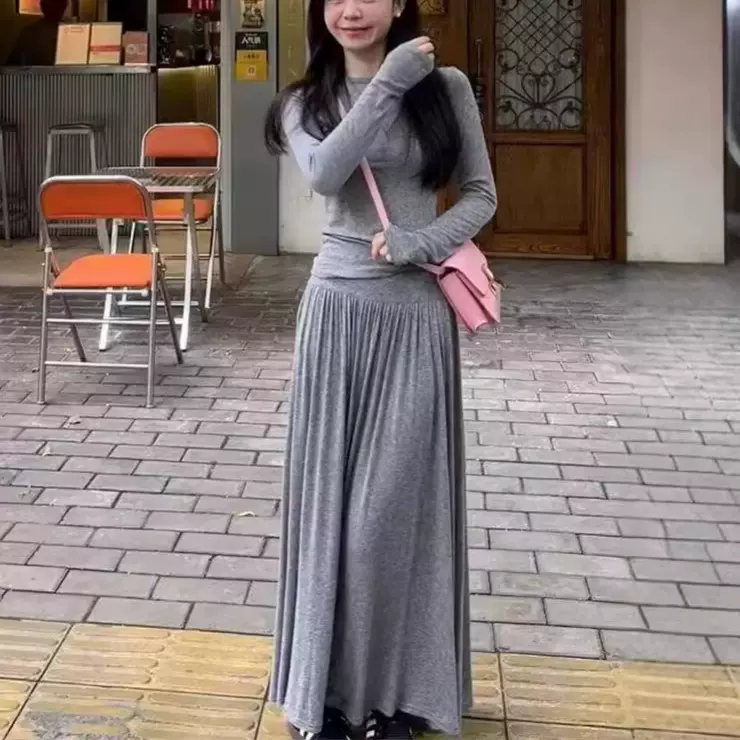 纯欲风雾长袖连衣裙2024T恤百褶大摆长裙显瘦上衣感柔韧套装女秋