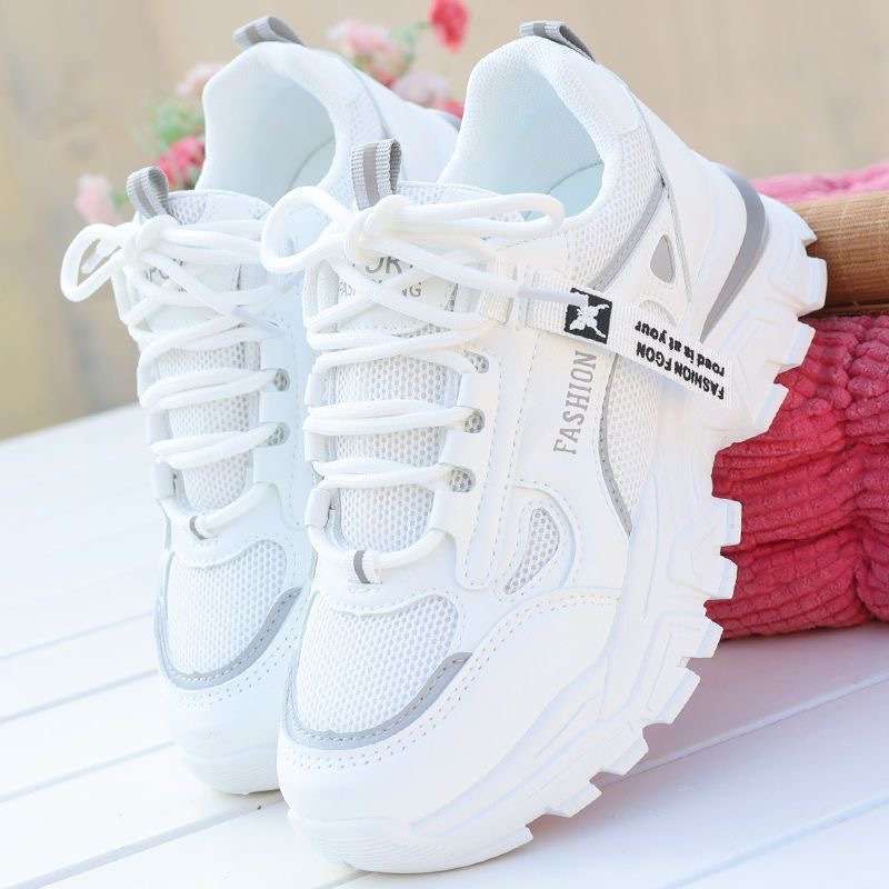Zapatos de papá zapatos de mujer súper calientes zapatos de mujer de todo fósforo nuevos zapatos casuales de suela gruesa de primavera y verano 2025