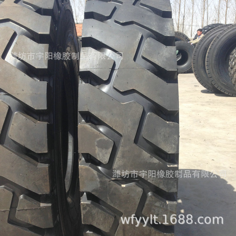 12.00R24港口叉车轮胎 正面吊轮胎 机场拖车轮胎 钢丝胎