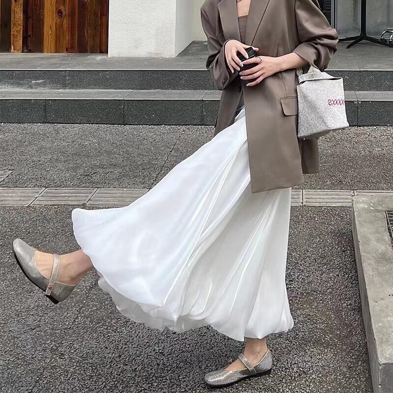 Streamed Satin Jellyfish Dress Women's Spring and Summer New High Waist A- Line Design Sense Niche Puffy Bud Half-length Dress