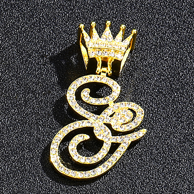 Nuovo ciondolo con lettera di gioielli in collana inglese con corona di fiori e erba per il corpo della corona hip-hop_voghion.com