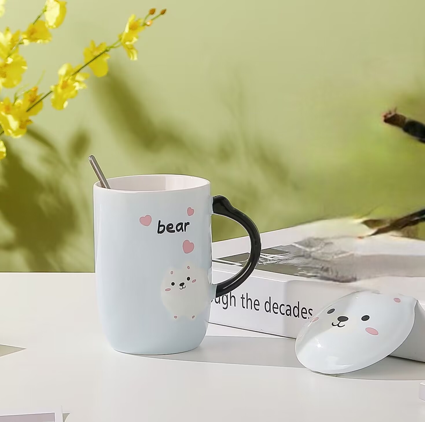 Tazas de cerámica de estilo japonés de dibujos animados ins viento de alta temperatura pareja regalos para hombres y mujeres con cubierta dormitorio pareja tazas de cerámica