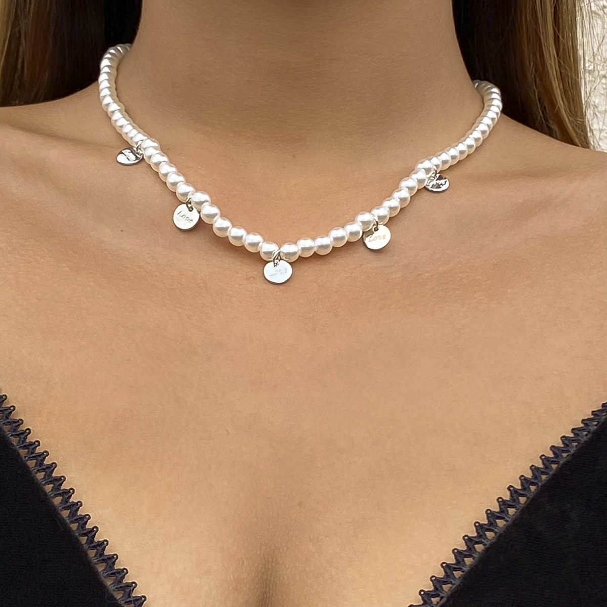 Collier de perles artificielles, chaîne de clavicule de niche féminine, collier pendentif à paillettes lettre minimaliste_voghion.com