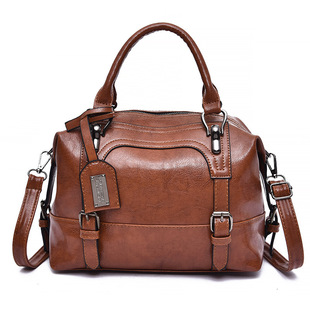 Foreign trade Women's bag 2020 new European and American style oil wax leather women's pillow large capacity portable shoulder bag wholesale
