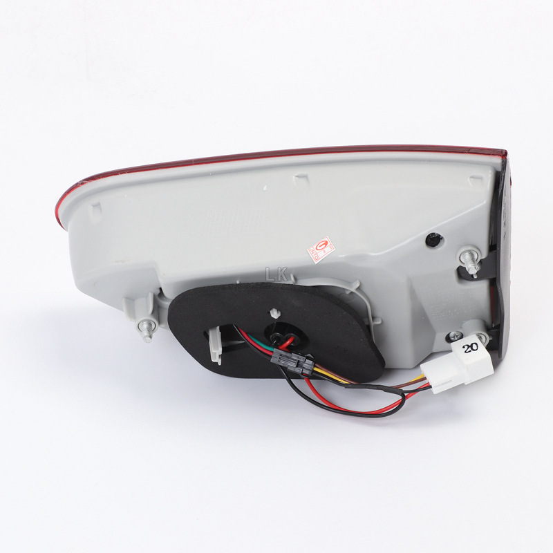 Suitable for GAC Trumpchi GS4 rear tail lamp assembly brake lamp cover legendary reversing lamp housing gs4 rear bumper lamp rear fog lamp