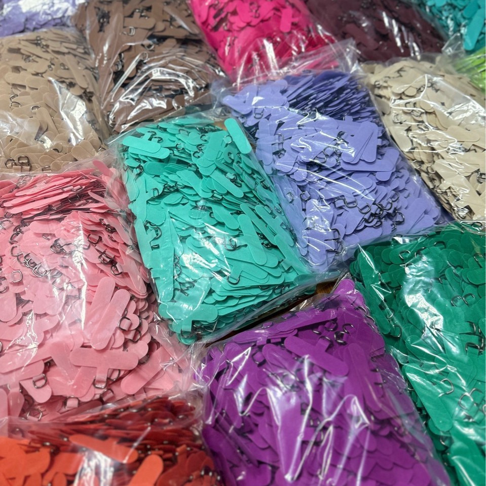 Factory Direct Sales of Mobile Phone Hanging Pieces, Mobile Phone Pads, and Mobile Phone Lanyard Pads