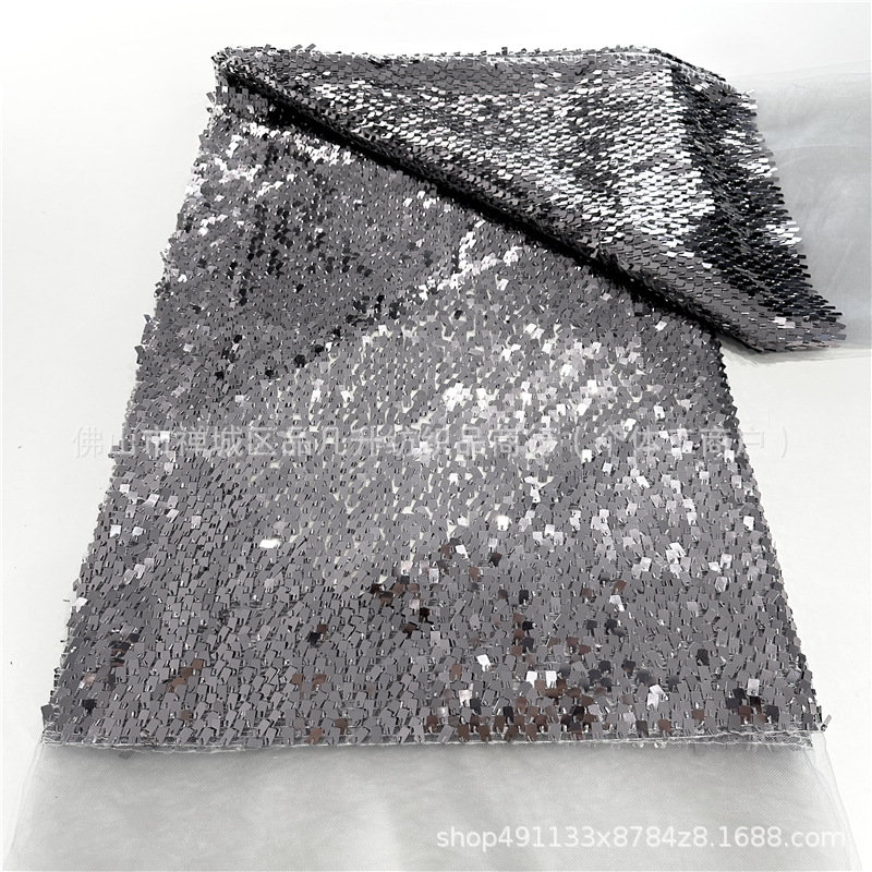Fabricante nuevo 20 color pequeño rollo largo sequinilla tela de malla ropa de moda decoración de ropa de boda tela