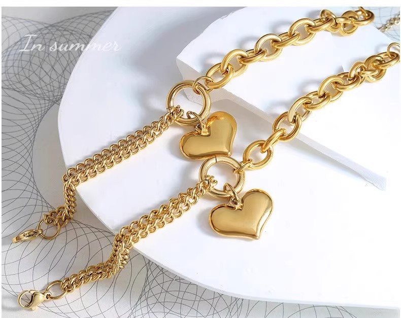 Personalised Heart Shaped Bracelet In Stainless Steel For Women_voghion.com
