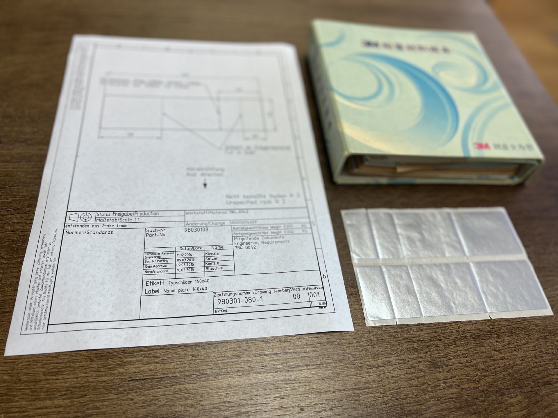 南通集装箱3M标签3m-3690e铭版bright white cast film label铭牌