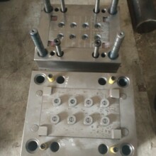 �ṩ��Ƭ���ϰ��zģ�߼ӹ�  �pɫ���z����ע�ܼӹ� Ƥ�y �aƷ�M�b