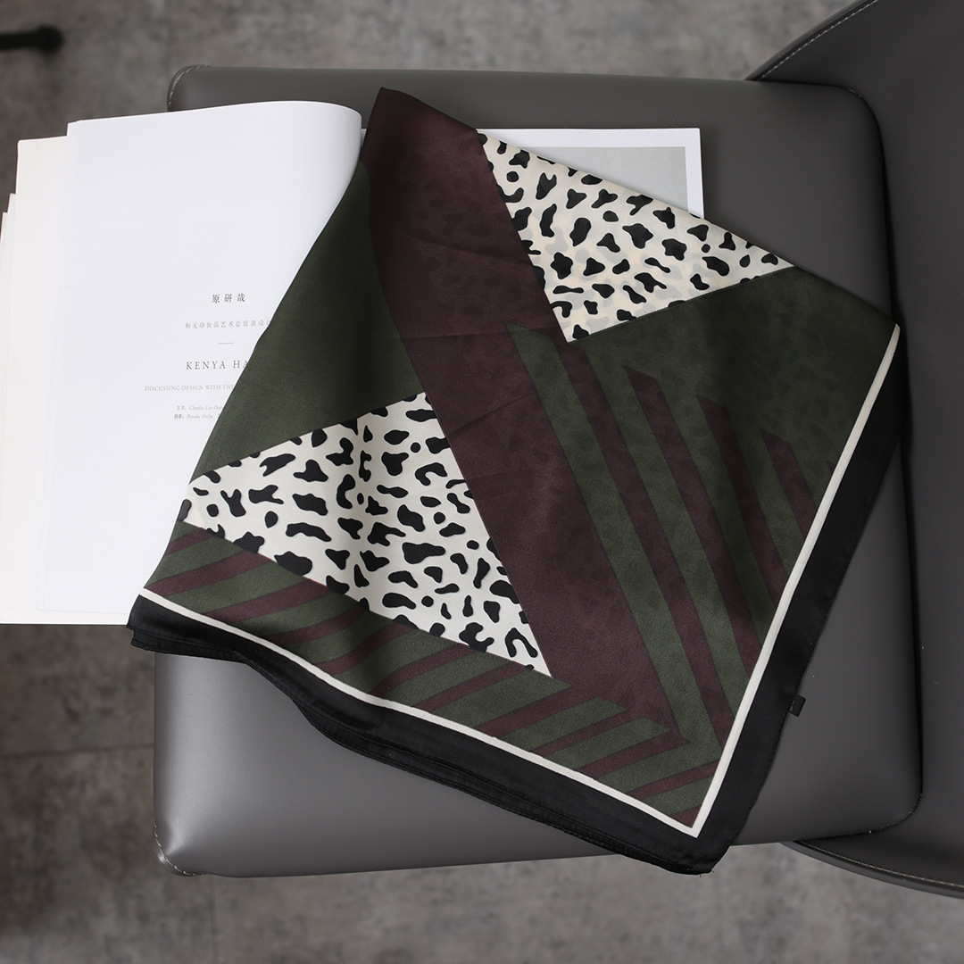 Square Scarf Women Leopard Print Seasonal Accessory Stylish_voghion.com