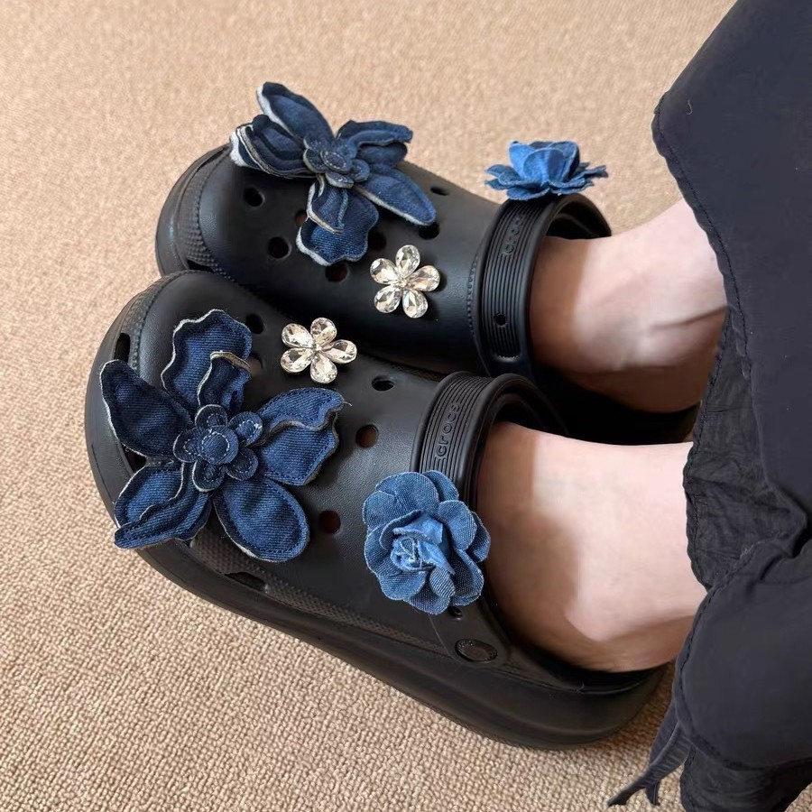 Un juego de hebillas de zapatos de flores de mezclilla (6)