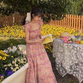 碎花连衣裙女夏季2026年高腰方领飞飞袖显瘦超仙茶歇裙