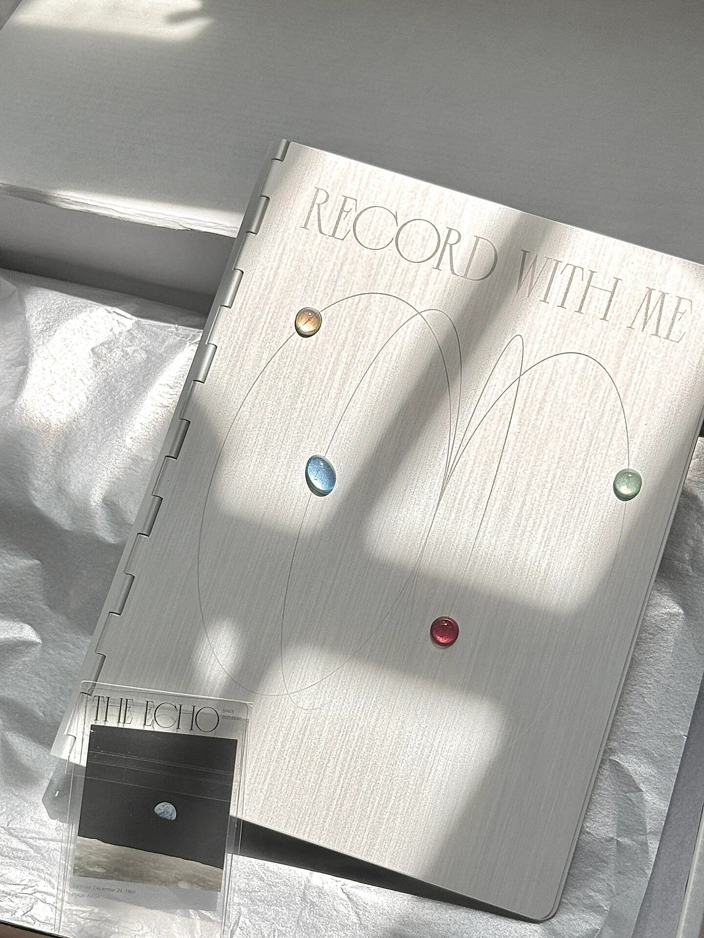 Little Red Book Та же планетарная траектория A5, алюминиевая обложка: высокая ценность