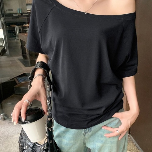 White Angled Shoulder Revealing Collar Sexy Shoulder Pure Desire Short Sleeve T-Shirt for Women Early Autumn Loose Lazy One-Shoulder Top