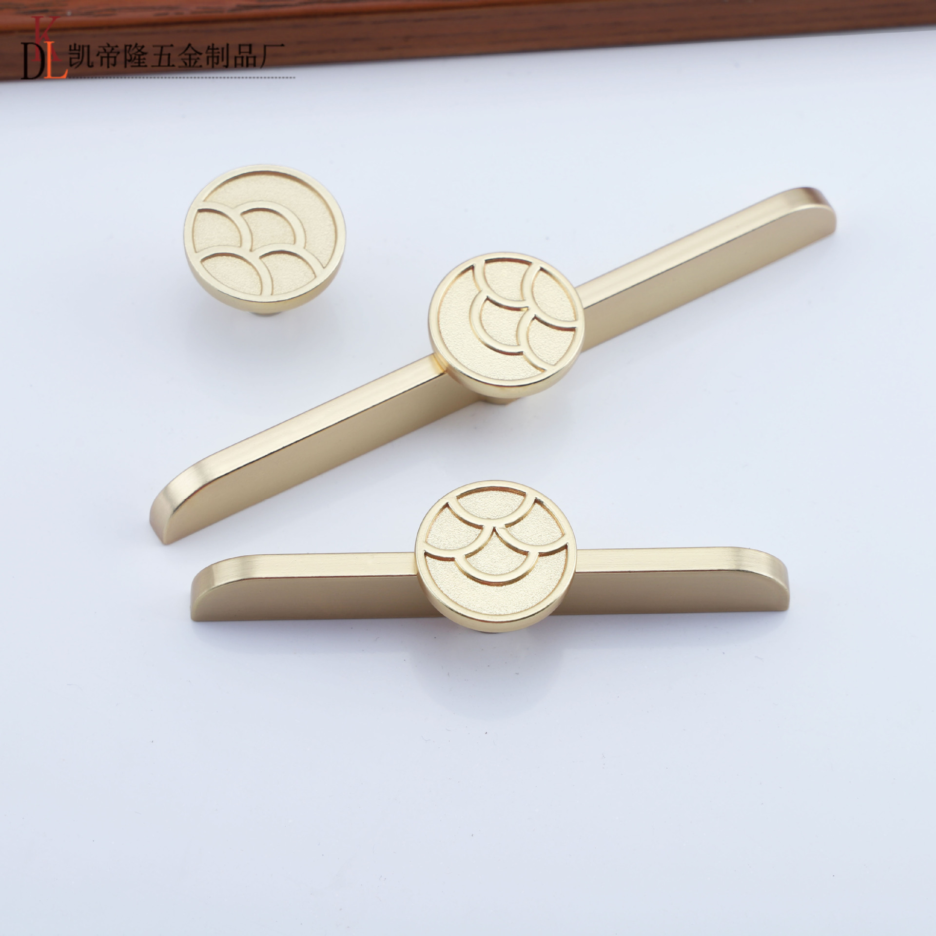 廠家直供新中式創意雲騰單孔雙孔櫃門抽屜新中式拉手輕奢家具五金