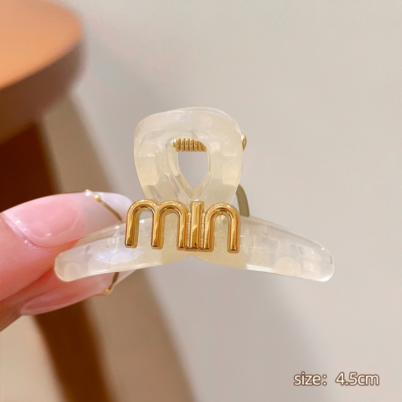 4.5cm beige cross letter style