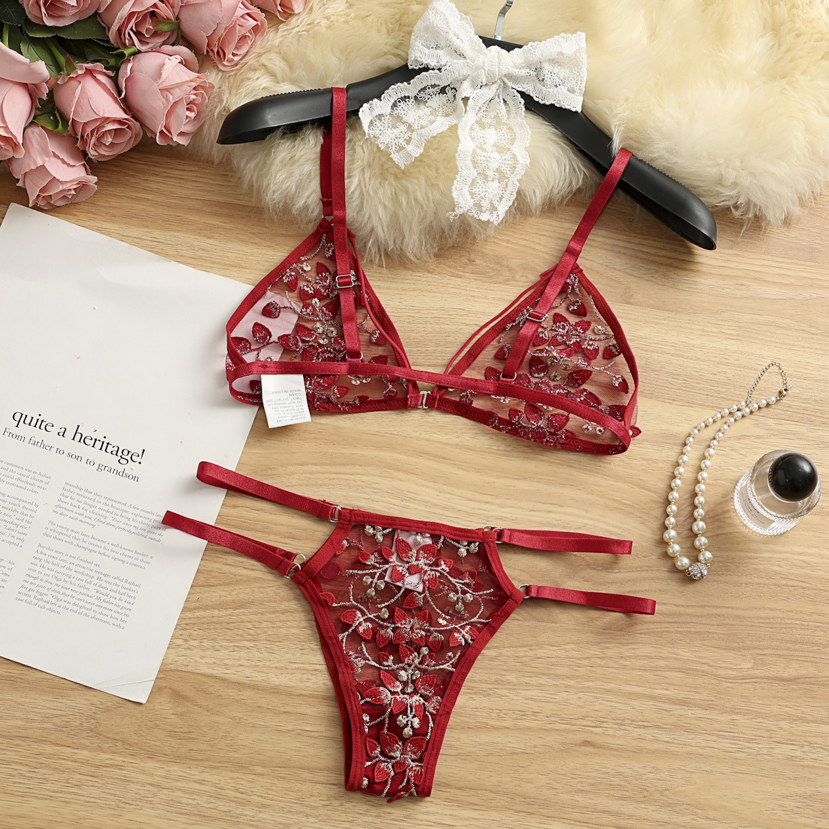 Comercio exterior transfronterizo caliente sexy de tres puntos tridimensional bordado flor sujetador ropa interior traje de lencería sexy 2049