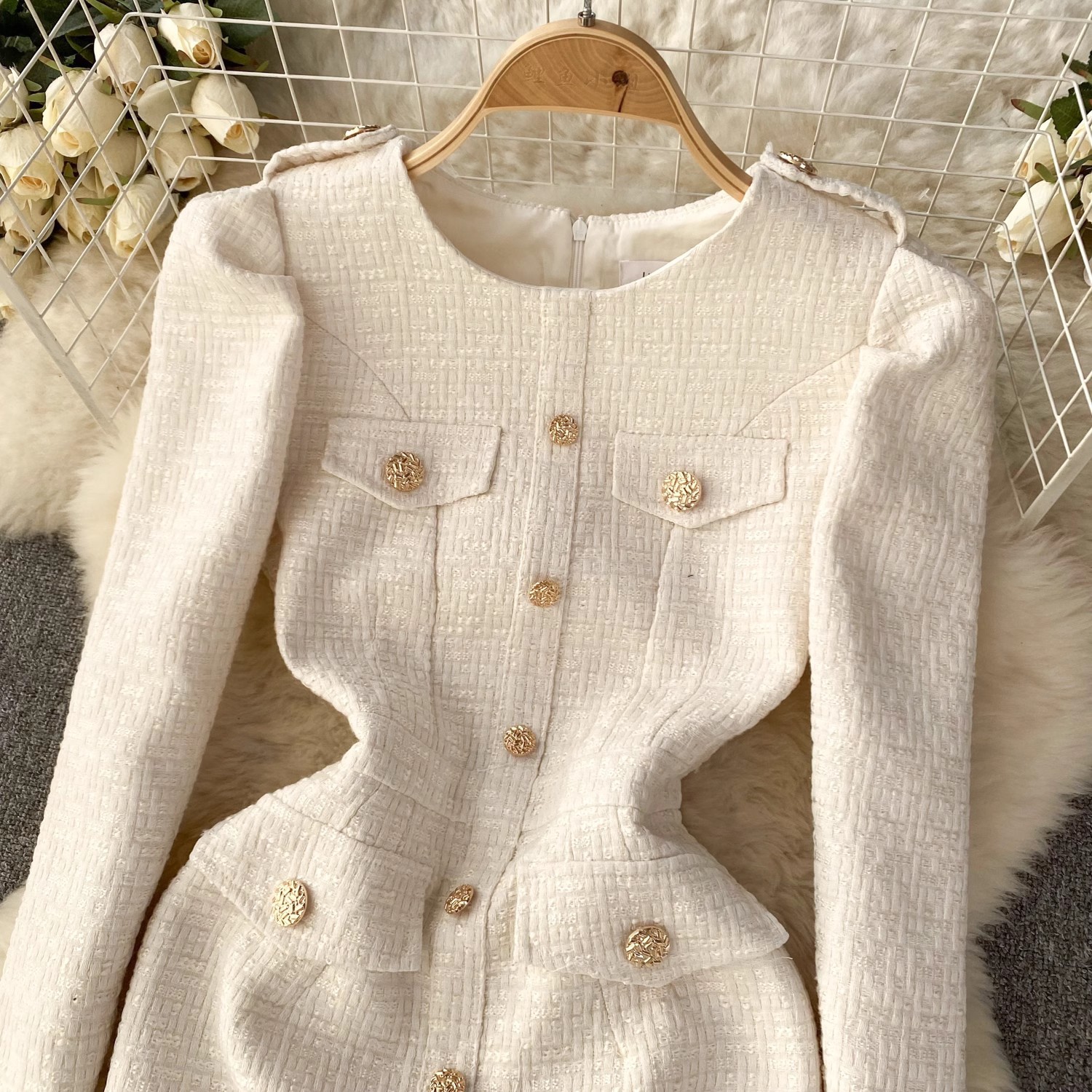 Women's Clothing high end dress for women in autumn and winter, celebrity temperament, light luxury, metal buckle, slim fitting puff sleeve dress_senzul.com