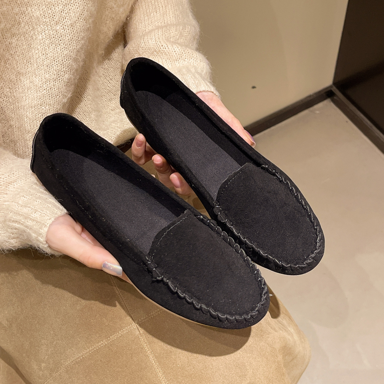 European American 2026 Spring And Autumn Shallow Slip-On Loafers For Women, Flat Heel Single Lazy Shoes, Plus Size,_vogvips.com
