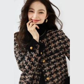 连衣裙;女式毛呢外套;其他短外套