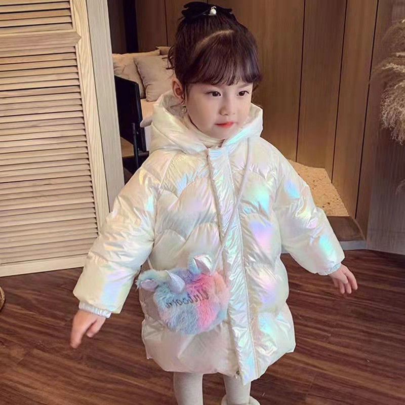 Abrigo de algodón acolchado de invierno para niñas bebé estilo occidental personalidad infantil marca de moda estilo coreano alas gruesas con capucha abrigo acolchado de algodón forrado de lana