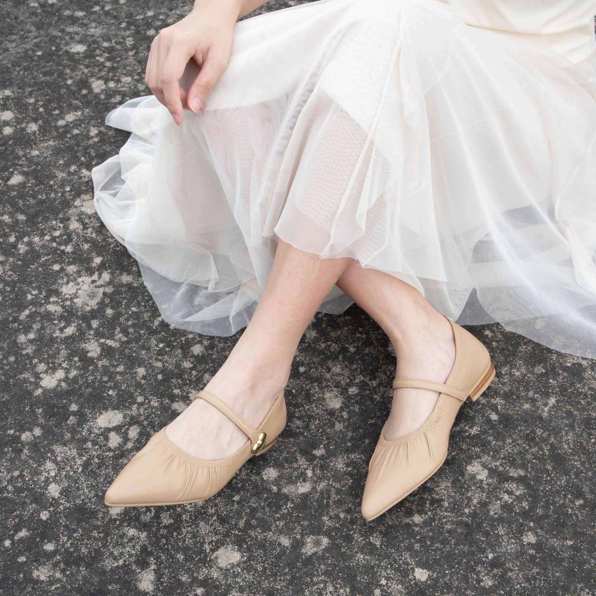 여성을위한 첫 번째 레이어 양피 신발 프랑스어 우아한 지적 발가락 플랫 신발 살구 정품 가죽 부드러운 표면 편안한 기질 단일 신발 도매