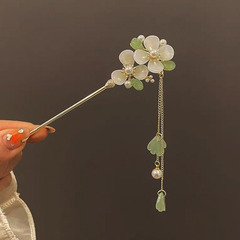 Ancient-style fresh and delicate petal earring tassels, retro temperament chignon hairpin, Hanfu walking head-shaking hair accessory wholesale
