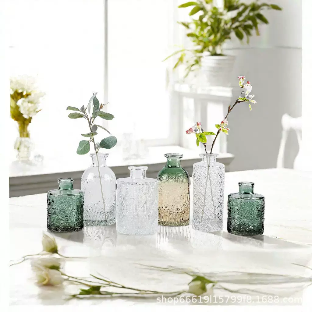 ins风透明玻璃花瓶家居卧室装饰摆件插花器复古浮雕玻璃花器