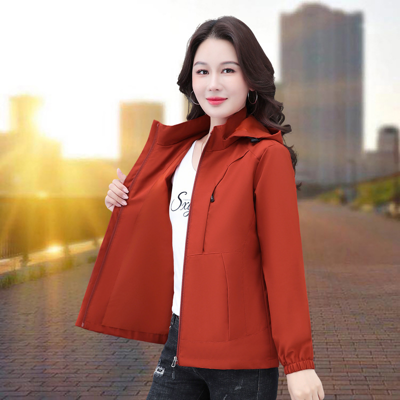 夹克外套女士春秋款2025新款爆款休闲妈妈短款风衣户外冲锋衣薄款|undefined