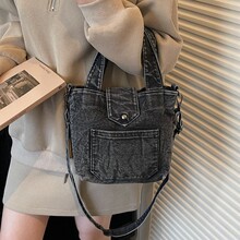 牛仔布复古手提包女士2026新款休闲小众水桶包日常通勤手机斜挎包