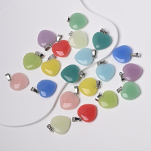 20MM跨境夜光爱心石吊坠项链心形荧光石挂件DIY饰品配件厂家批发