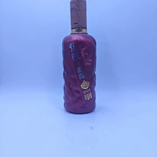 厂家直销定制一批1斤500ml红色烤花喷漆圆柱形白酒瓶  晶质料玻璃
