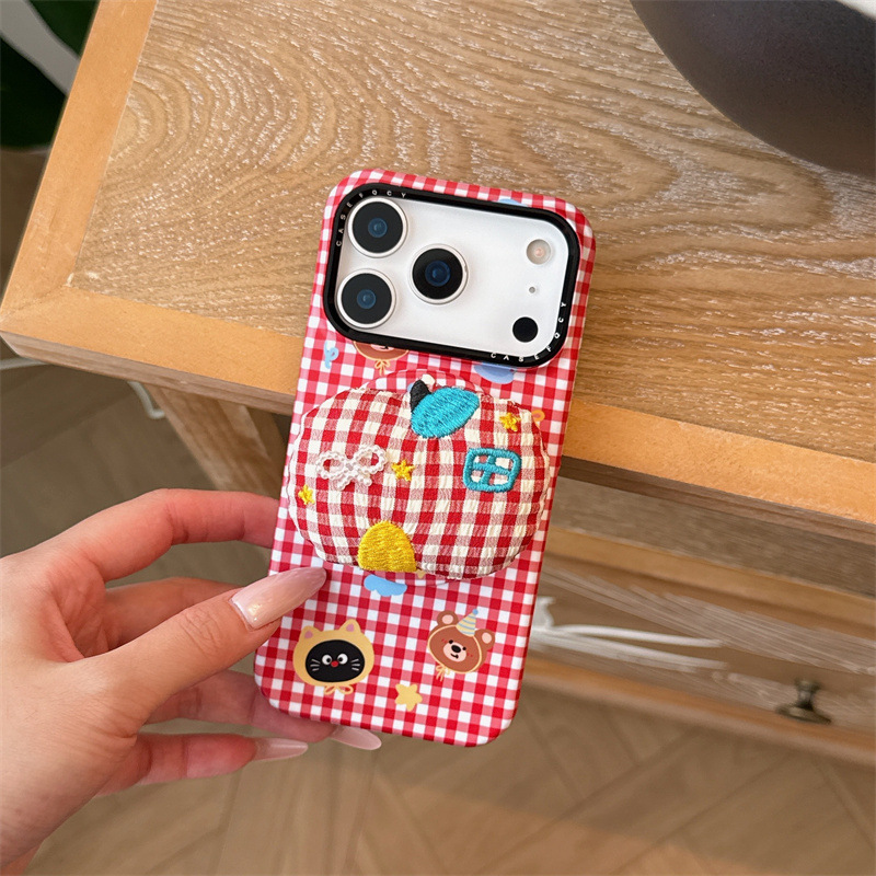 红格纹礼帽猫咪狗狗苹果屋适用iPhone17苹果16ProMax/15/14手机壳|undefined