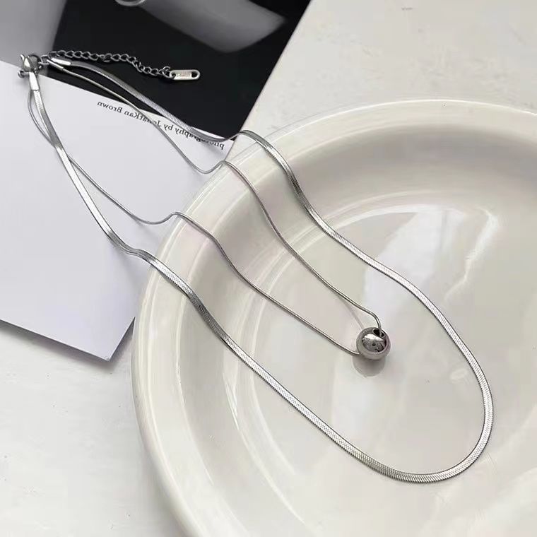 A niche temperament necklace for women with collarbone titanium steel chains, double-layer round bead necklaces, a light_voghion.com