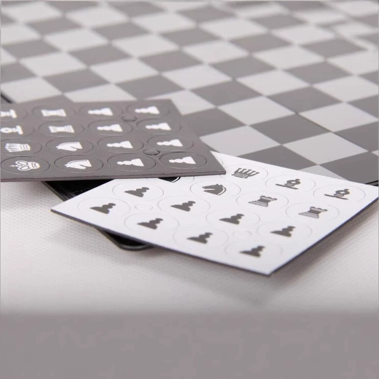 UB Magnetic foldable small handheld chess