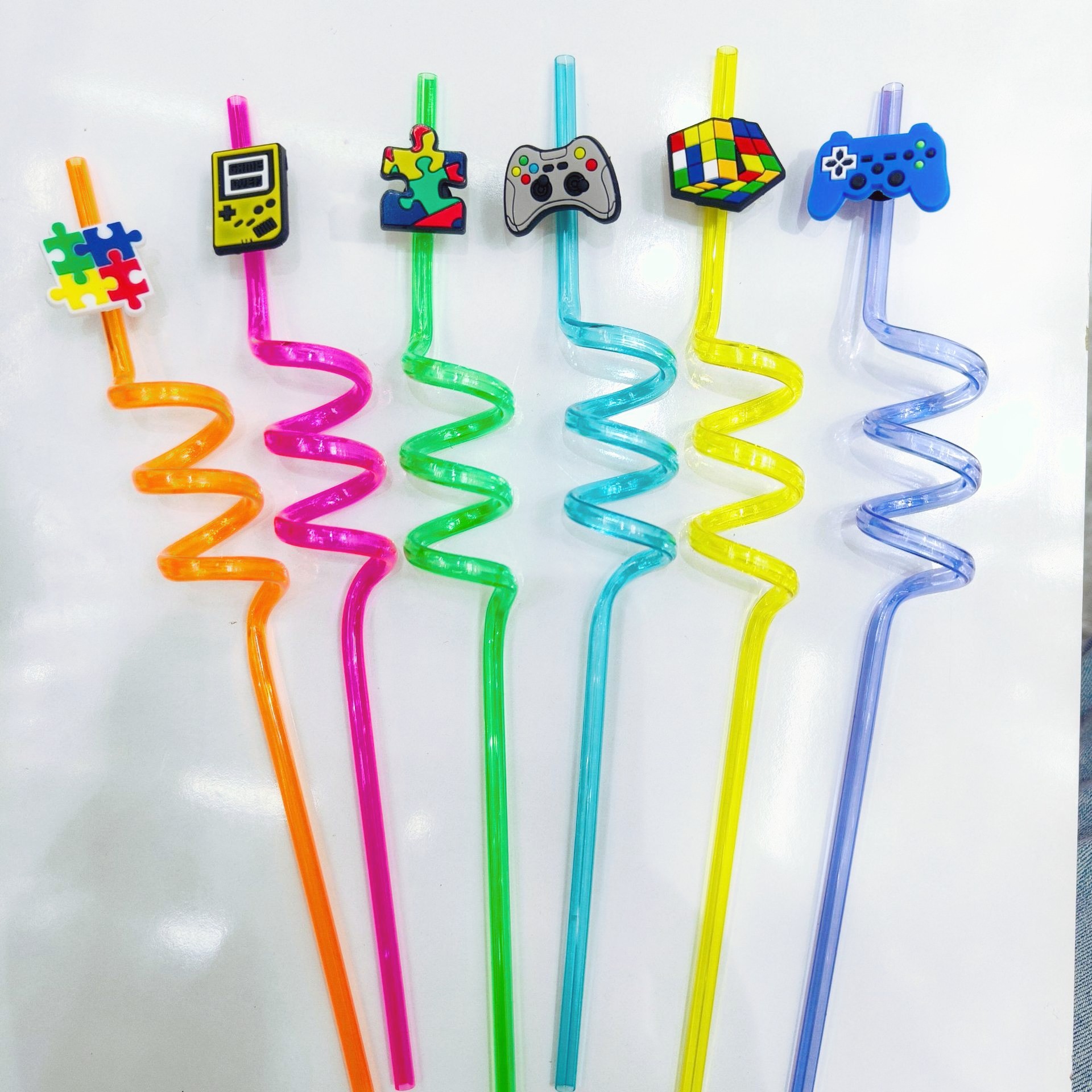 Cross-border PVC bar fiesta paja al por mayor forma creativa paja niños dibujos animados saludable juguete de paja de plástico