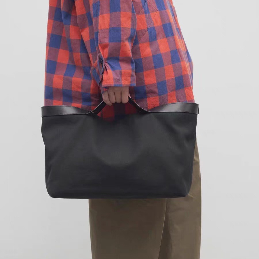 THE ROW Kit Tote 自留时髦实用黑色帆布拼牛皮托特包上班通勤包