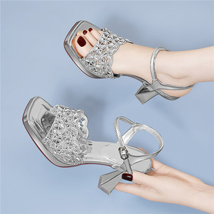 ����a���a����ʽ���eЬ�����U���_�R�ָ���ЬŮ�Ĳ����_Ůʿ���|