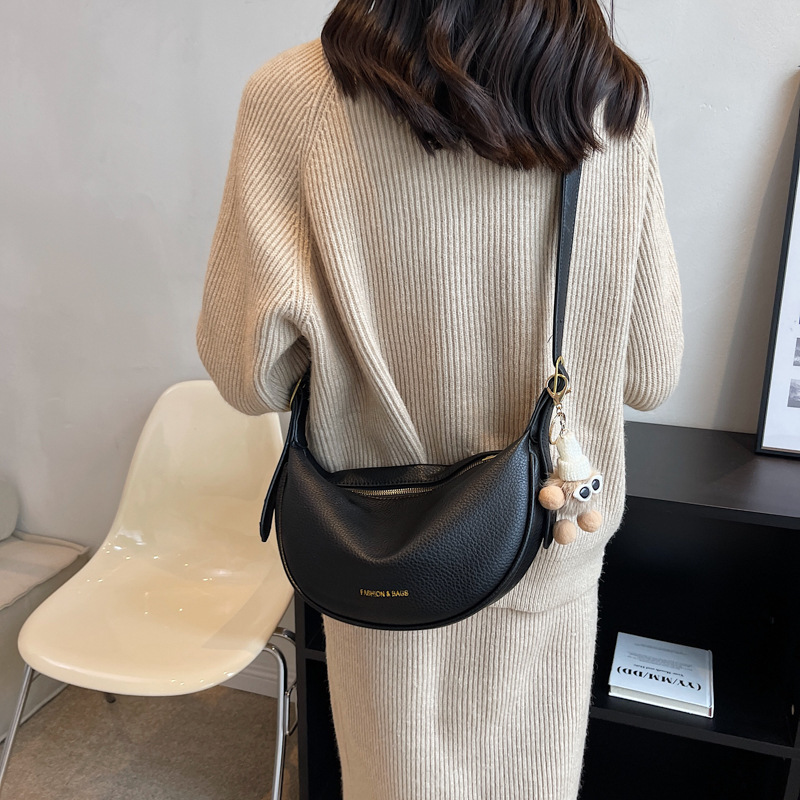 Texted Soft Leather Bag Women's Fashion New Casual All-match Crossbody Bag Niche Design Women's Shoulder Dumpling Bag Texted Soft Leather Bag Women's Fashion New Casual All-match Crossbody Bag Niche Design Women's Shoulder Dumpling Bag