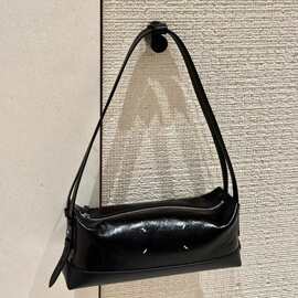 马吉26早春新款四角缝线法棍包真皮时尚单肩腋下包明星同款女包包