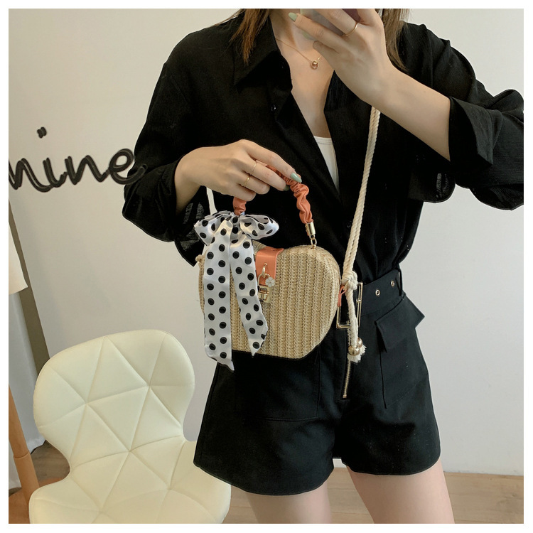 Solid Color Pattern Women's Medium Straw Solid Color Vacation Beach Ribbon Weave Lock Clasp Straw Bag