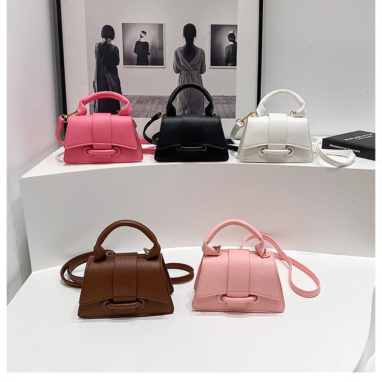 Bolso rojo portátil 2024 nuevo estilo moda y estilo occidental de alta gama bolso de mensajero de un solo hombro versión coreana mini bolso de viaje