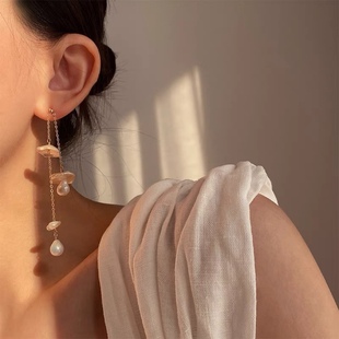 Misty Free and Happy Design Natural Freshwater Petal Pearl Silver Needle Long Ear Stud Tassel Style