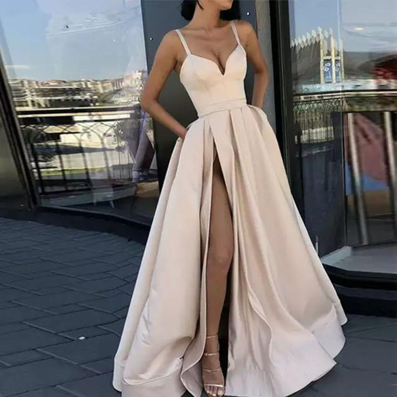 2025新款春季新娘结婚欧美定置抹胸显瘦简约齐地缎面婚纱宴会礼服