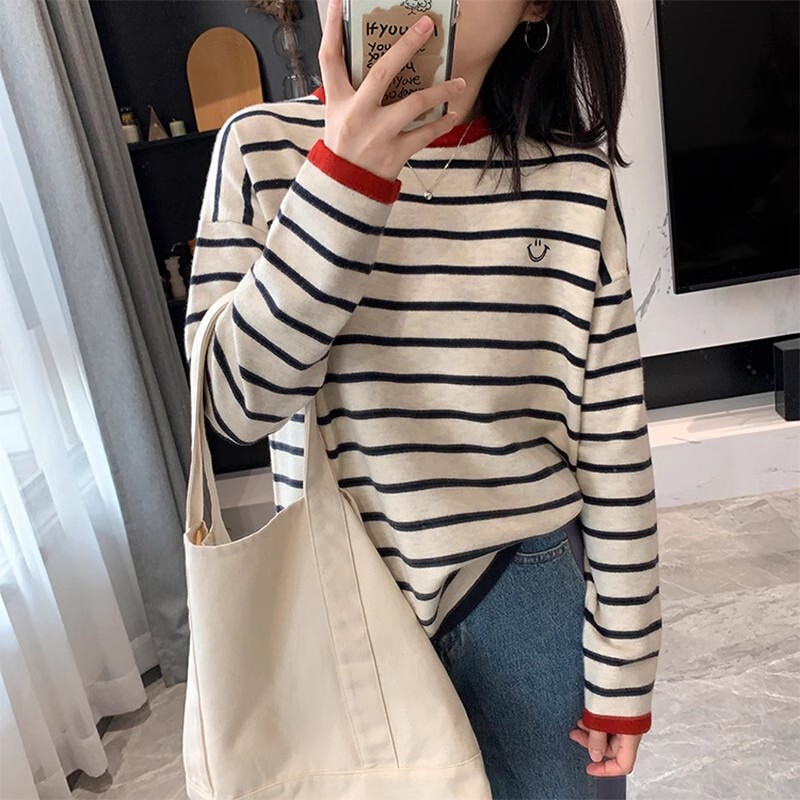 Retro Design Smiley Face Embroidered Stripesd Color Block Round Neck Long-Sleeved Knitwear for Women Spring Loose Slimming Look Base Layer