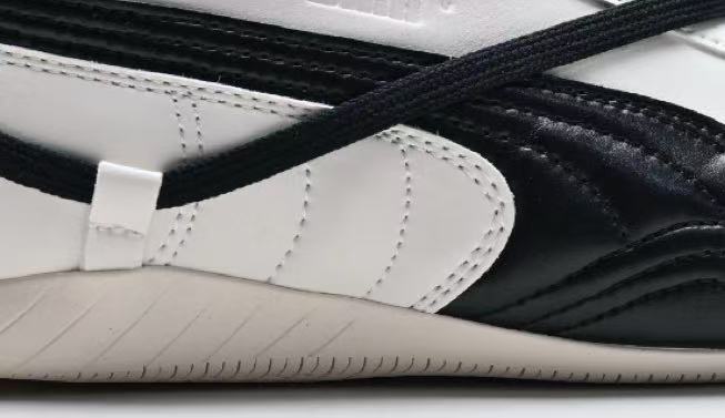 푸마 가죽 화이트 콜라보레이션 모델 [반 사이즈 작게 나옴]