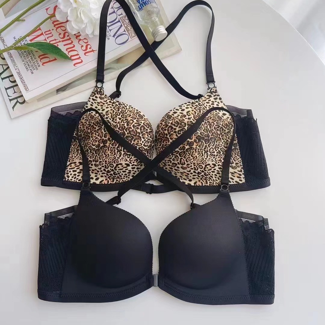 167 verano hebilla gran U hermosa espalda sexy estampado de leopardo ropa interior sin costuras pecho pequeño recogido hebilla delantera sujetador sin anillo de acero mujer