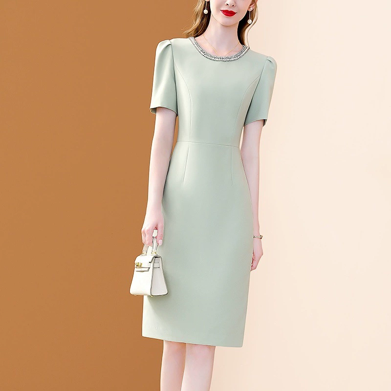 Элегантное платье-миди премиум-класса, лето 2025, новый стиль, светлая роскошь, с инкрустацией стразами на талии, стройнящее и омолаживающее.